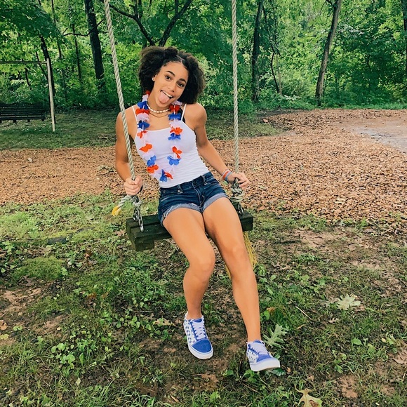 Meet your Posher, Leeanne - Picture 1 of 1